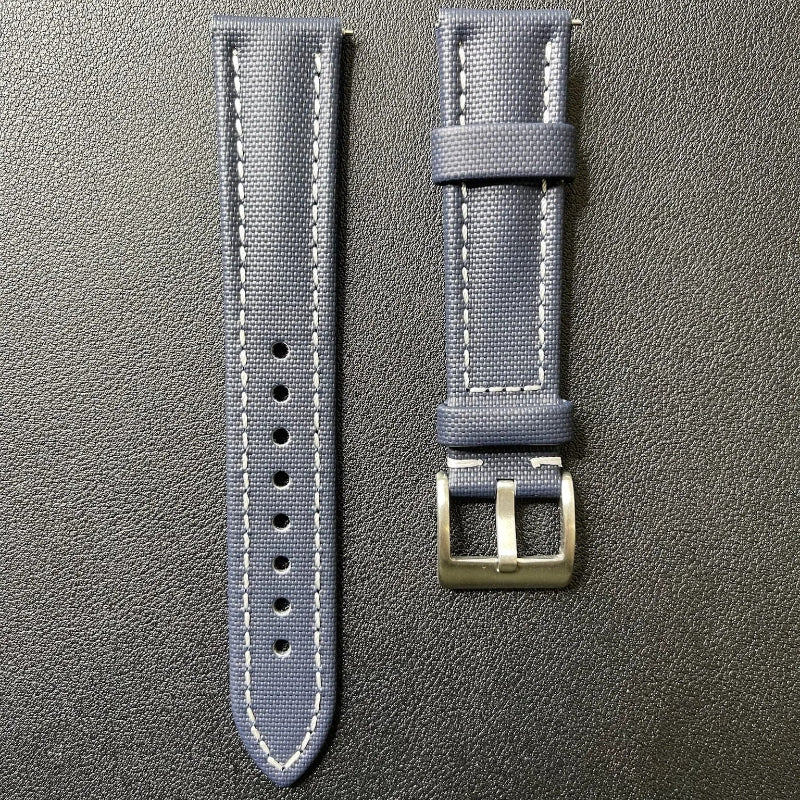 Cinturino in vera pelle con sgancio rapido disponibile in vari colori e misure, compatibile con orologi da uomo e donna.