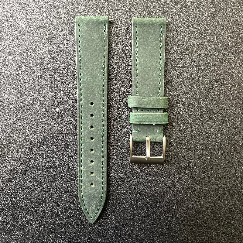 Cinturino in vera pelle vintage con sgancio rapido, disponibile in vari colori e misure ansa.
