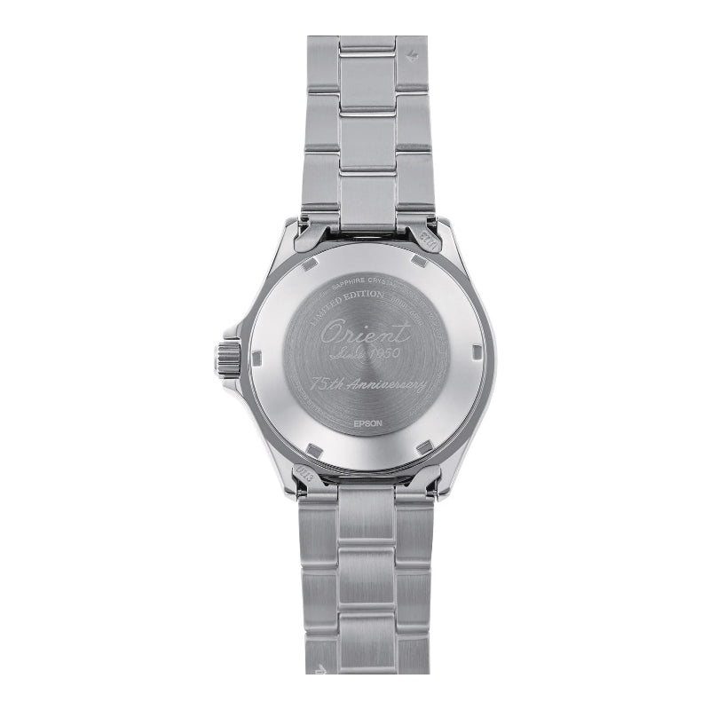 Orologio ORIENT RA-AA0823L automatico con quadrante azzurro, indici arabi e bracciale in acciaio, edizione limitata 75° anniversario.