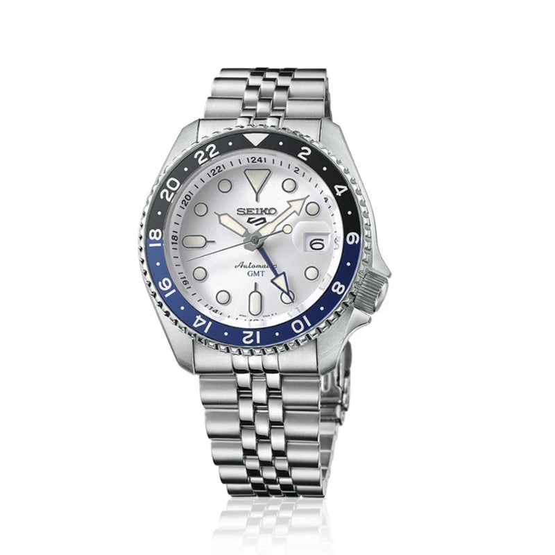 Orologio SEIKO SSK033K1 automatico GMT con quadrante bianco, ghiera blu/nera e bracciale in acciaio.